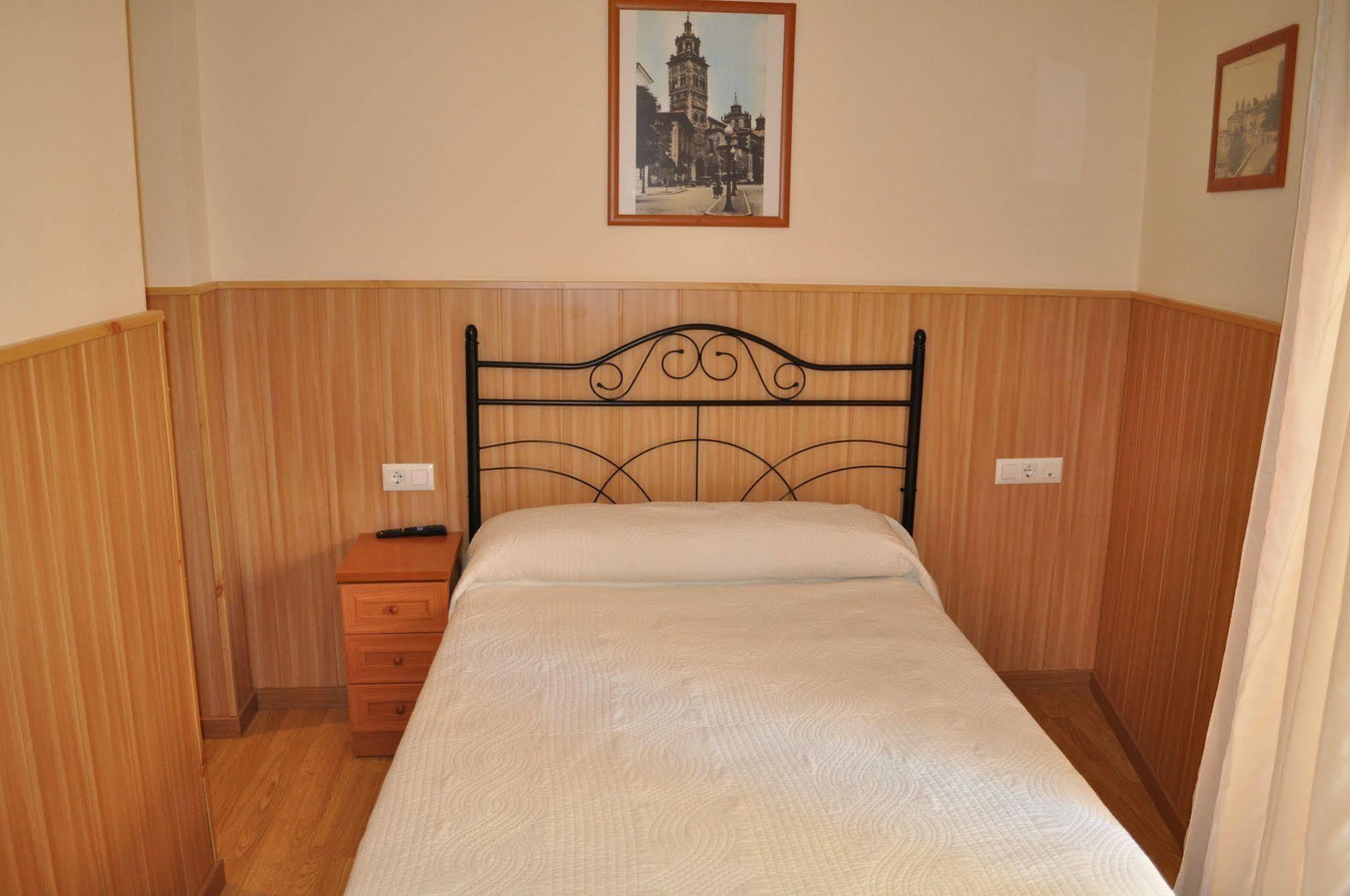 Hostal Alcazaba Teruel Zewnętrze zdjęcie